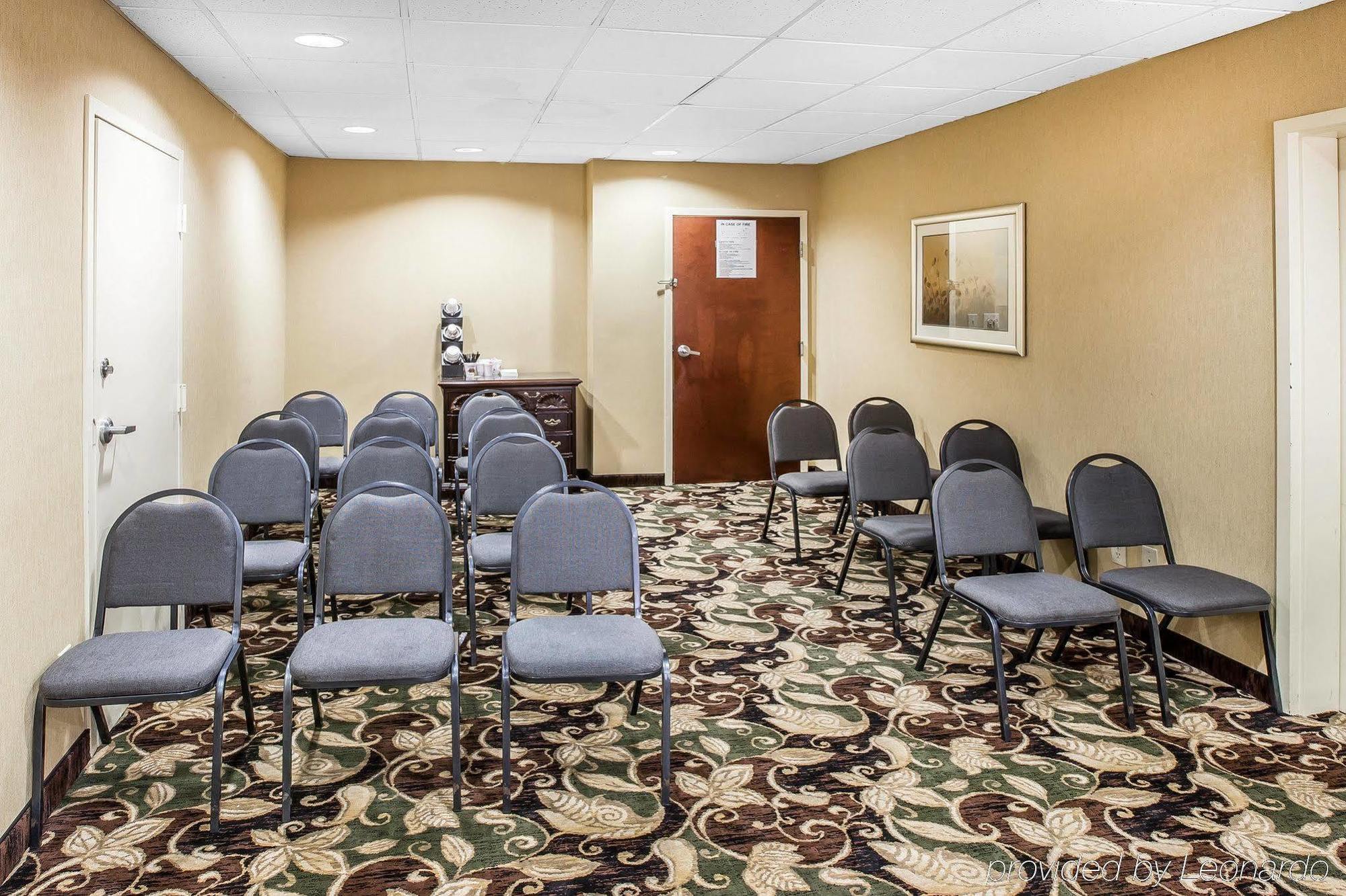 Comfort - Atlanta West Hotel 4*